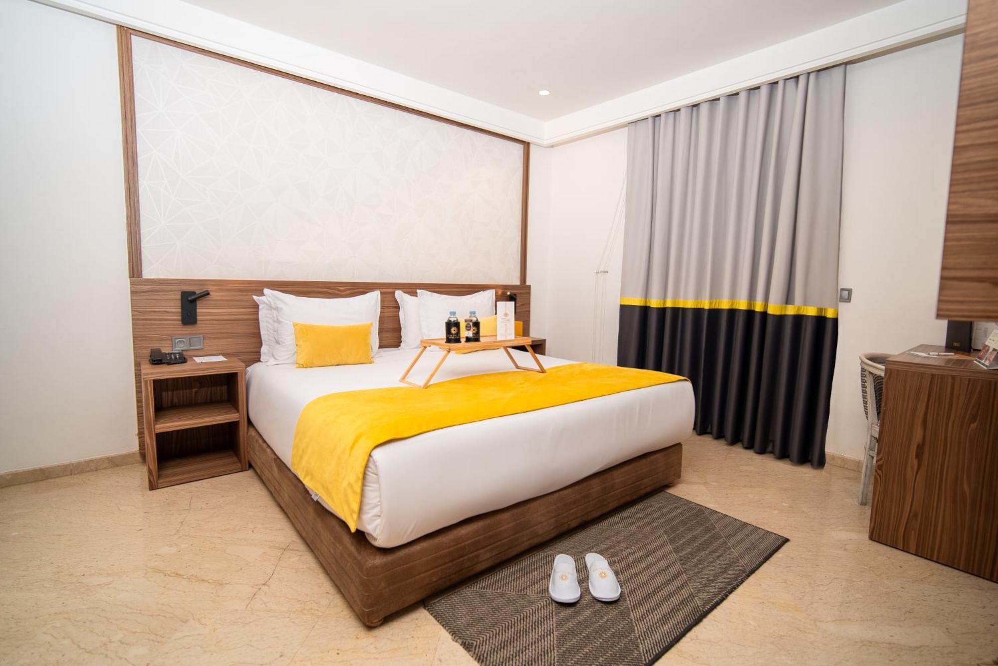 Oum Palace & Hotel Casa Blanca