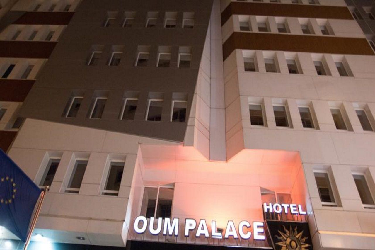 Oum Palace & Hotel